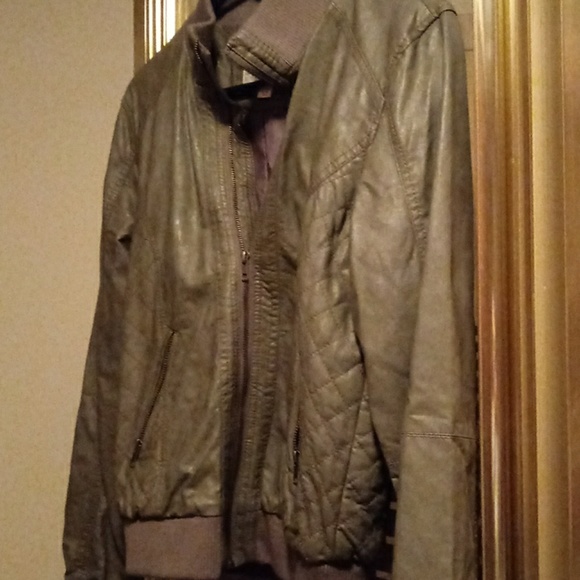 Xhilaration green leather jacket - Picture 2 of 4